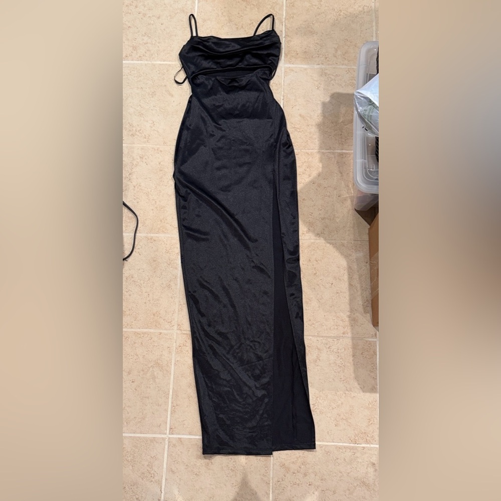 Windsor Sleek Black Maxi Dress